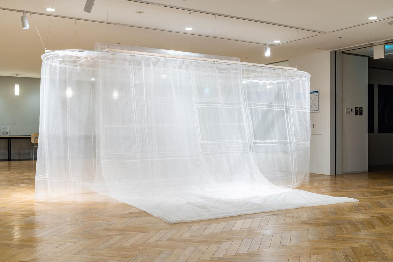 About a Room II — photo 11